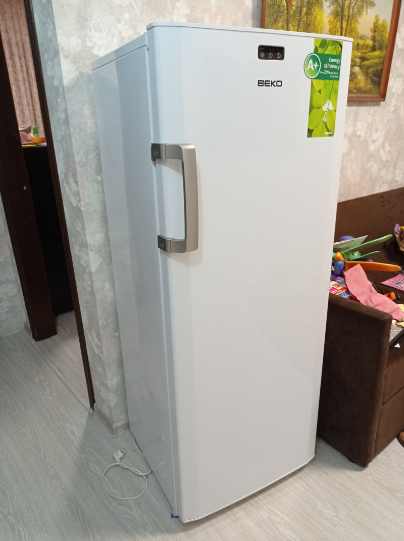 Продам холодильник-морозильник beko fs